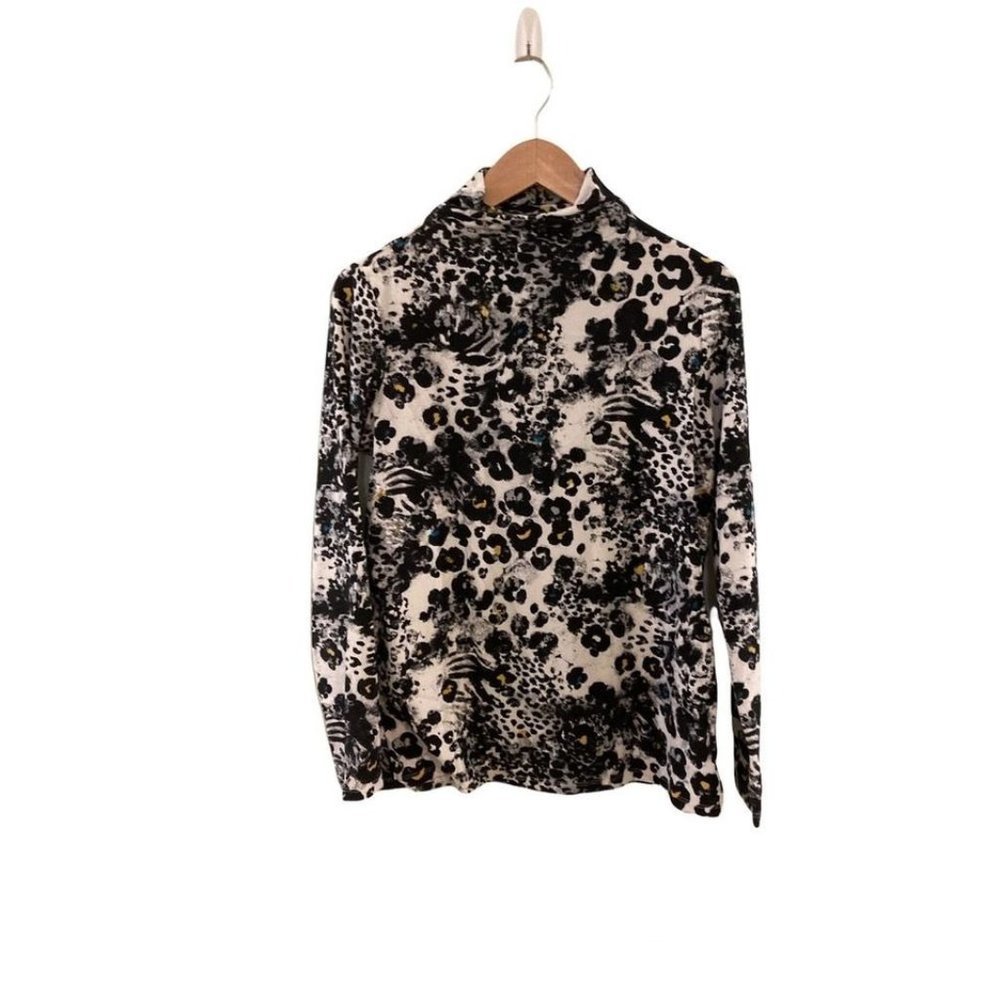 A LA CARTE White Leopard Printed Long Sleeve Mock Neck Blouse. Size S